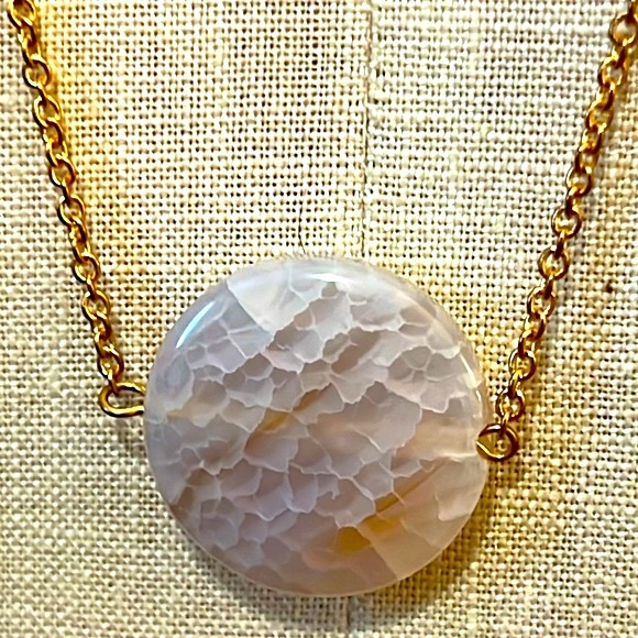 Quartz Pendant Necklace. - Picture 3 of 6